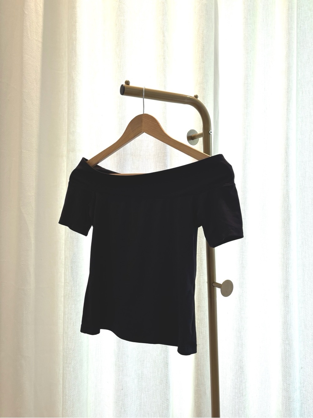 H&M Short Sleeve Black Medium Top Approx Size Small